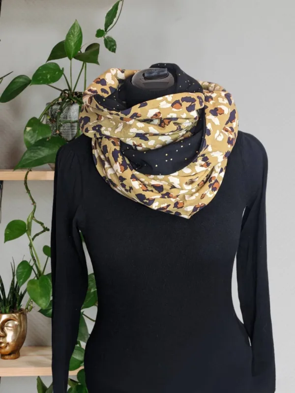 Tour de cou, écharpe, foulard femme