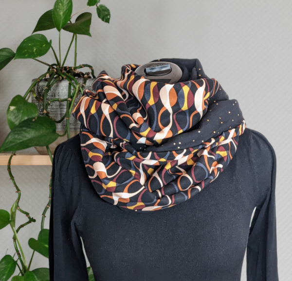 Tour de cou, écharpe foulard géométrique