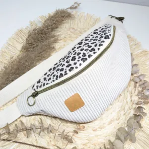 Sac banane léopard foncé velours beige, fait main en gironde. Accessoire femme