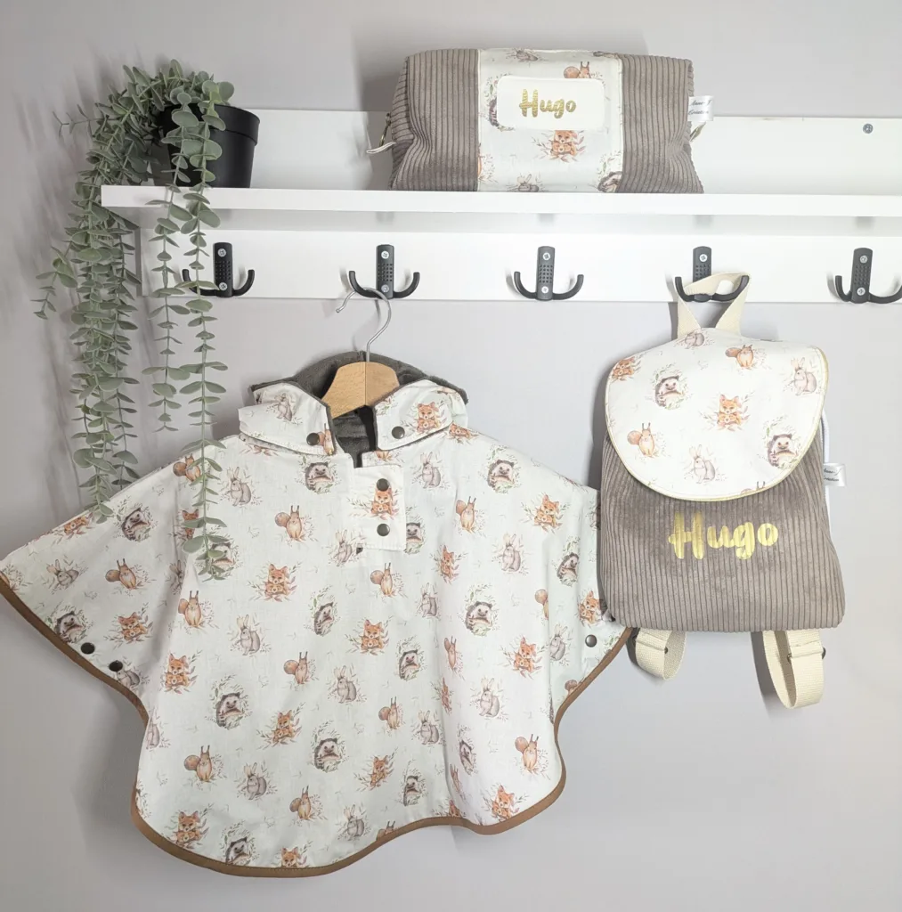 Coffret naissance. Poncho évolutif bébé et enfant. Sac maternelle. Trousse de toilette
