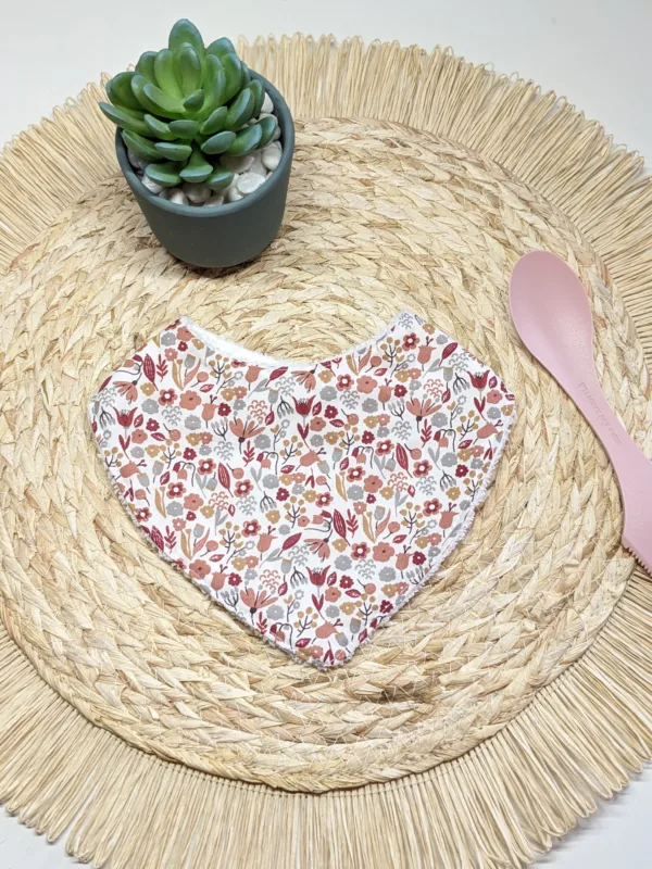 Bavoir bandana fait main trop mignon