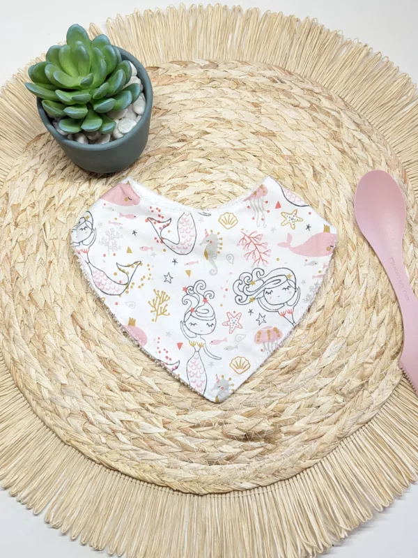 Bavoir bandana fait main trop mignon