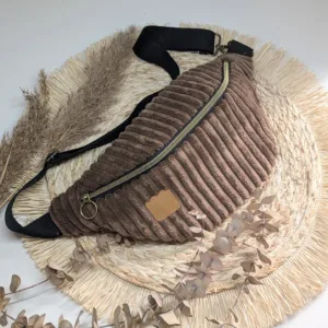 Sac banane velours cotelé marron. Parfait pour l'automne.