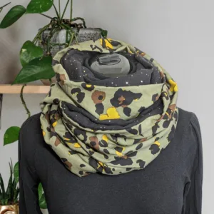 Double Tour de cou, écharpe foulard. Chaleur et élégance, un tour de cou aux tons naturels pour sublimer vos journées.