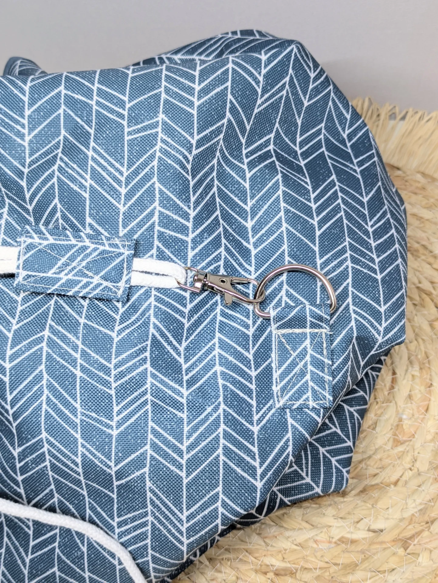 Sac à dos pieds au sec fait main, imperméable à l’extérieur et éponge à l’intérieur, motif bleu