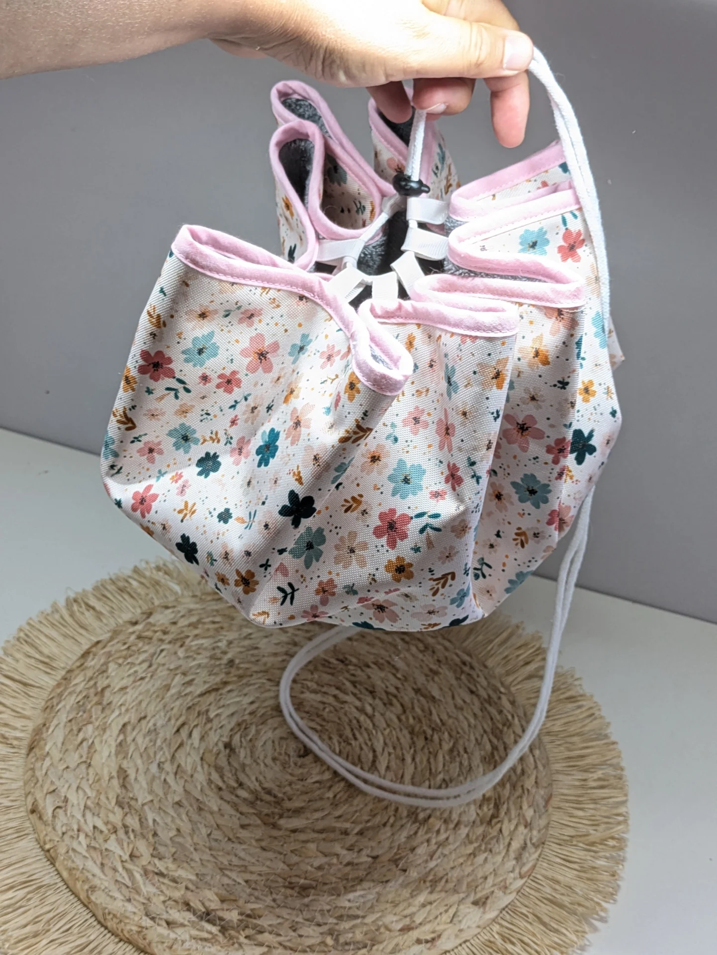Sac à dos pieds au sec fait main, imperméable à l’extérieur et éponge à l’intérieur, motif fleurs rose