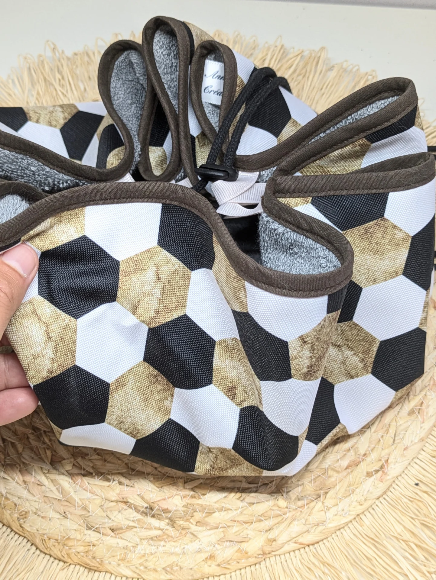 Sac à dos pieds au sec fait main, imperméable à l’extérieur et éponge à l’intérieur, motif géométrique noir et blanc