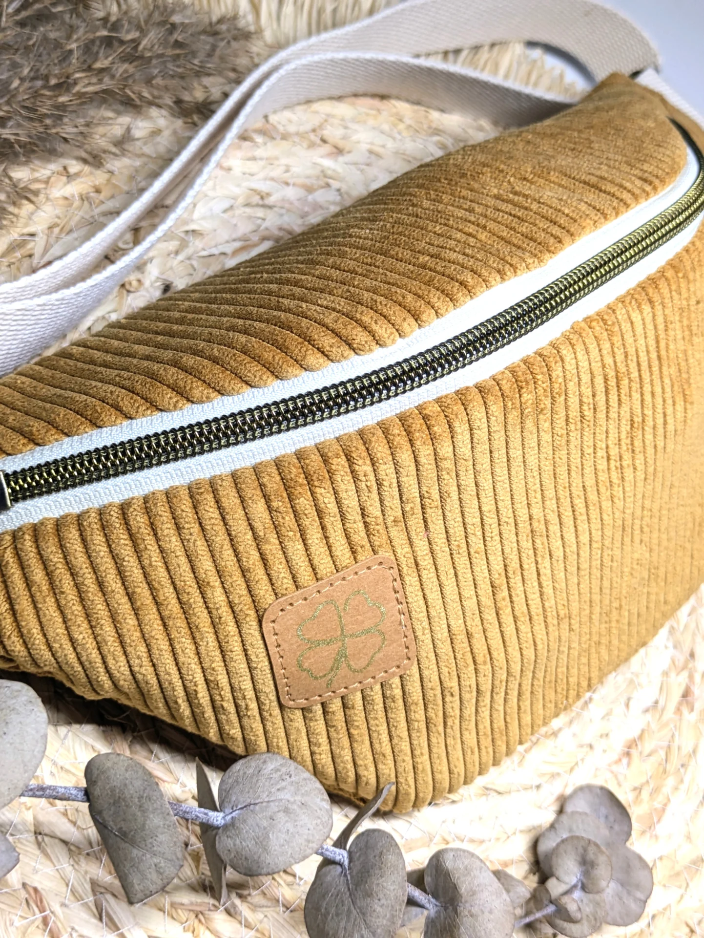 Sac banane en velours côtelé moutarde , élégant, mode , fait main en France
