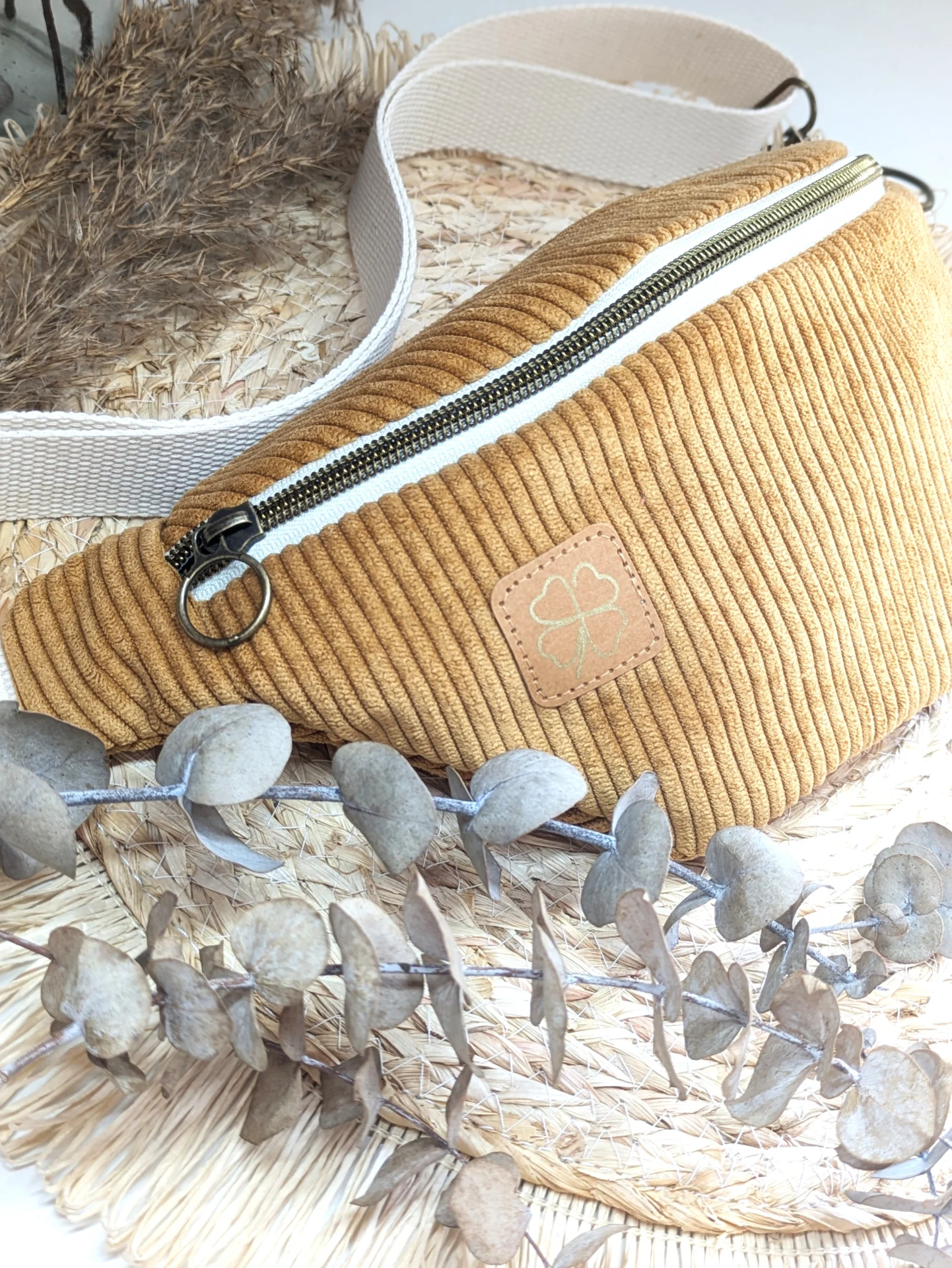 Sac banane en velours côtelé moutarde , élégant, mode , fait main en France