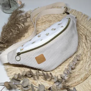 Sac banane en velours côtelé écru et coton fleuri aux tons naturels