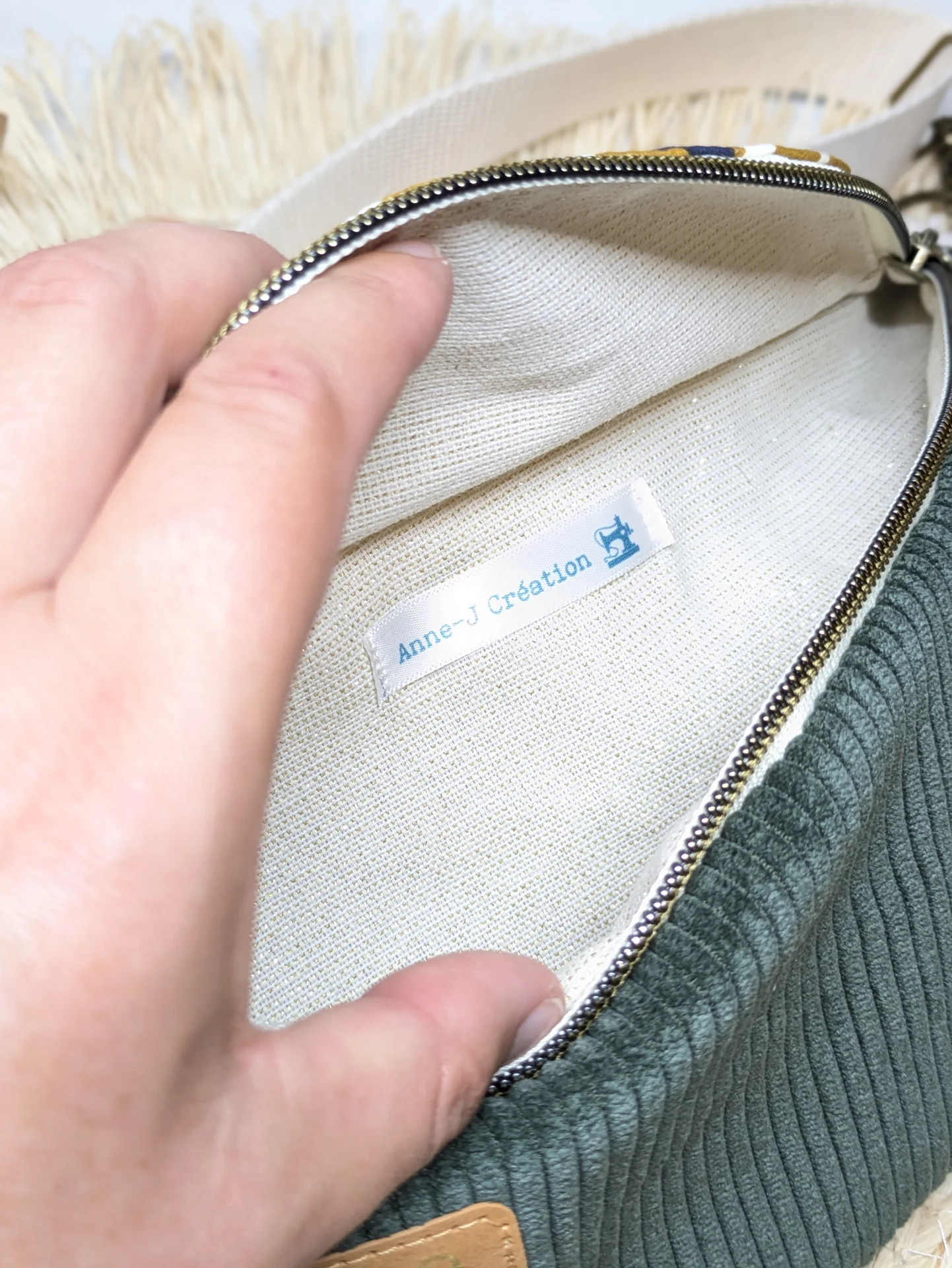 Sac banane en velours côtelé kaki et coton à motif géométrique moutarde