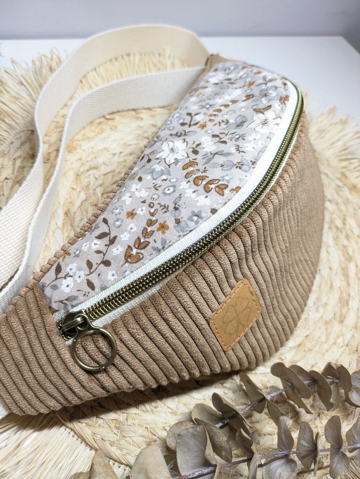 Sac banane en velours côtelé marron et coton fleuri beige et moutarde