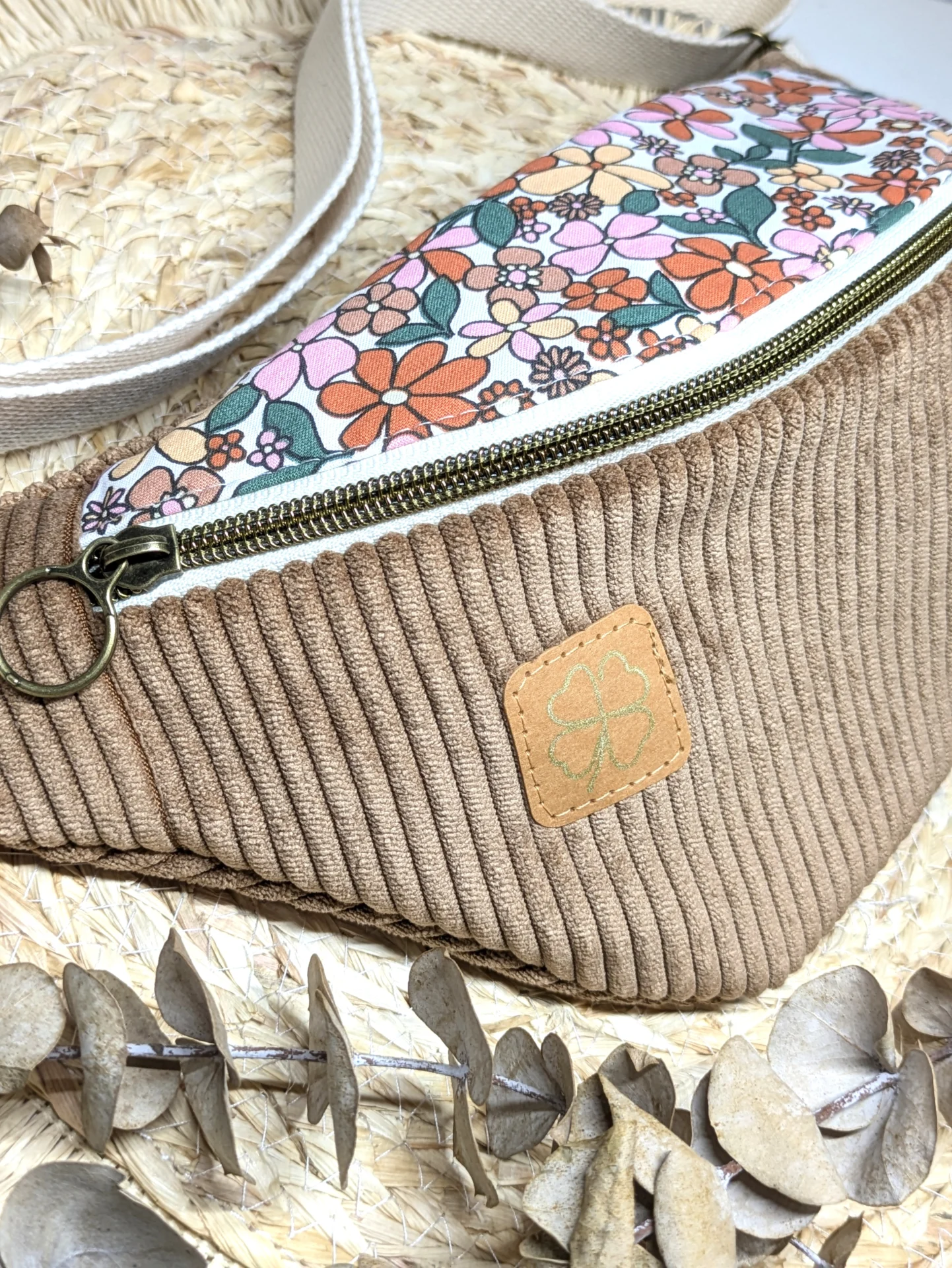 Sac banane en velours côtelé marron et coton fleuri kaki rose multicolore